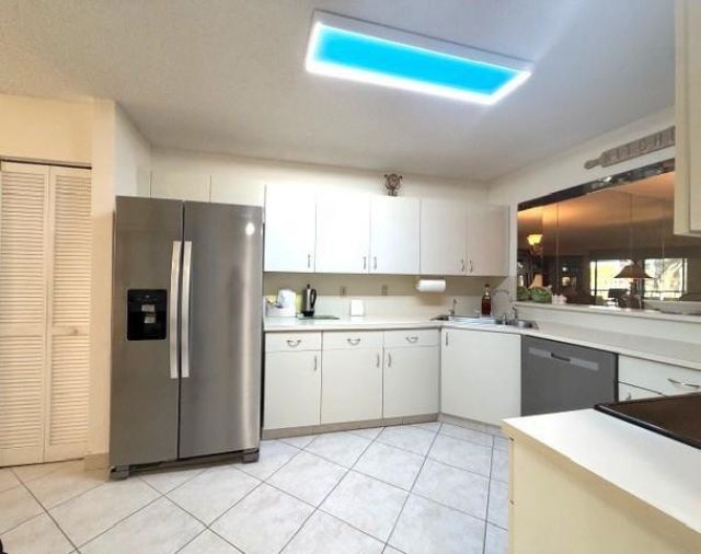 7449 Fairfax Drive, Unit 211, Tamarac, FL 33321 Photo