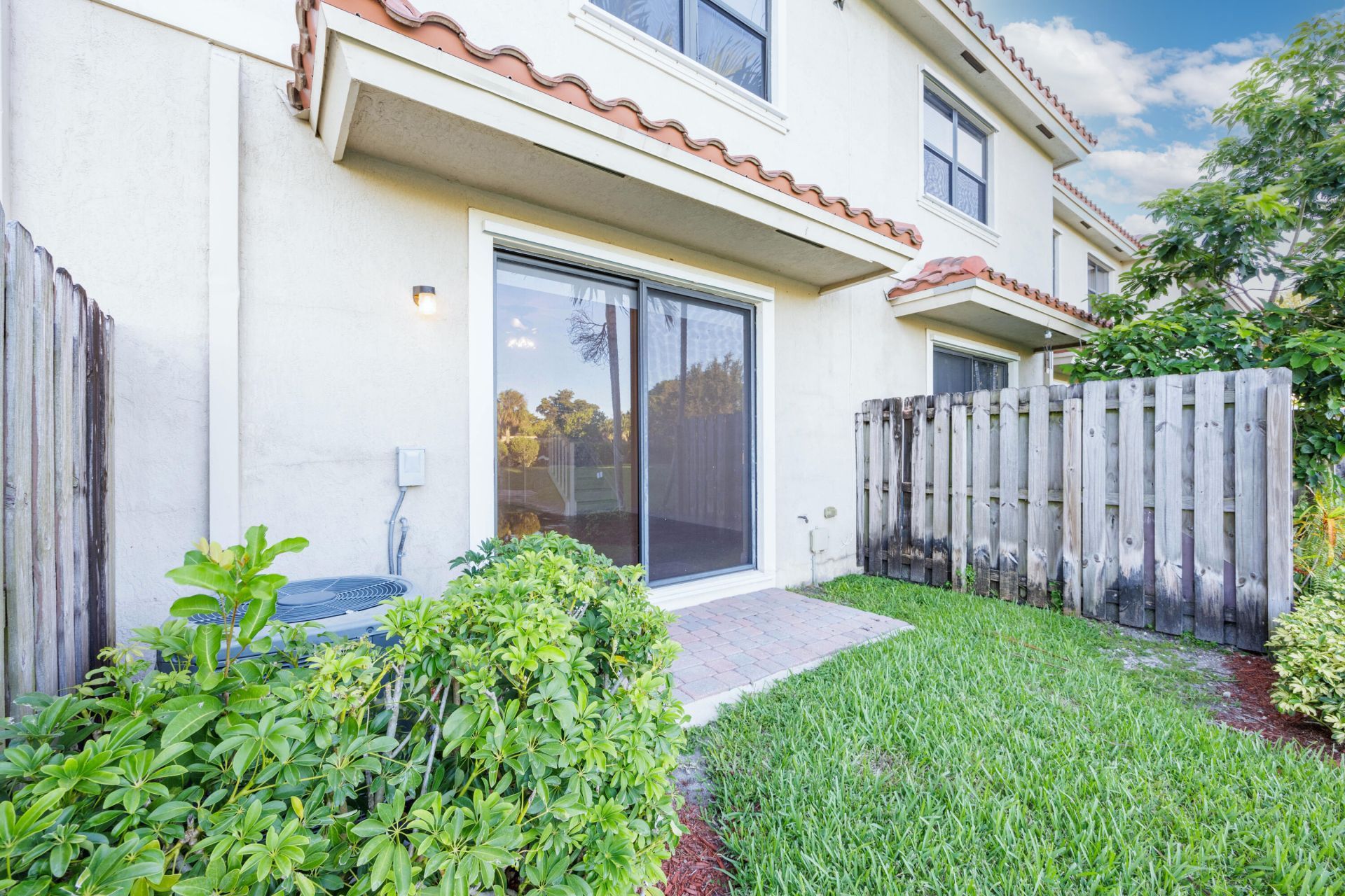 5636 NW 58th Lane, Tamarac, FL 33319 Photo