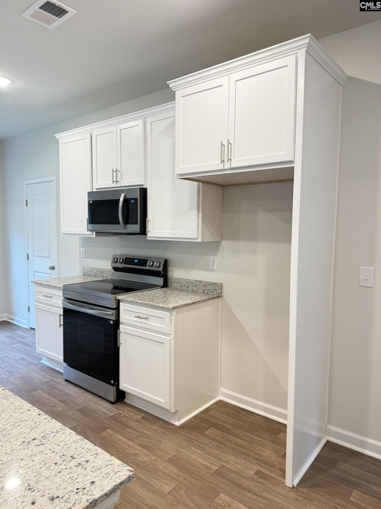 225 Trotter Lane  Photo 4