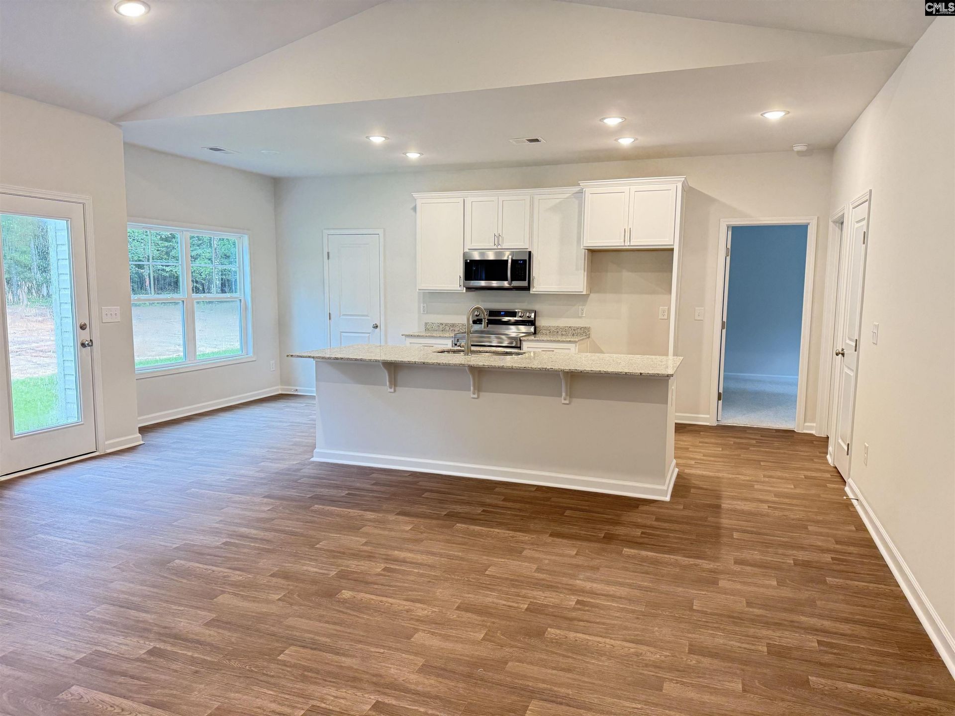 225 Trotter Lane  Photo 5