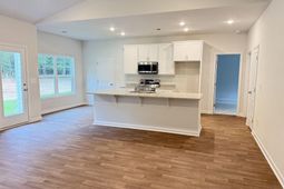 225 Trotter Lane  photo 4