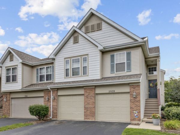 2939 SAGANASHKEE Lane , Naperville, IL 60564