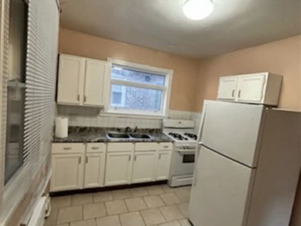 5048 W Henderson Street , Unit 2R, Chicago, IL 60641