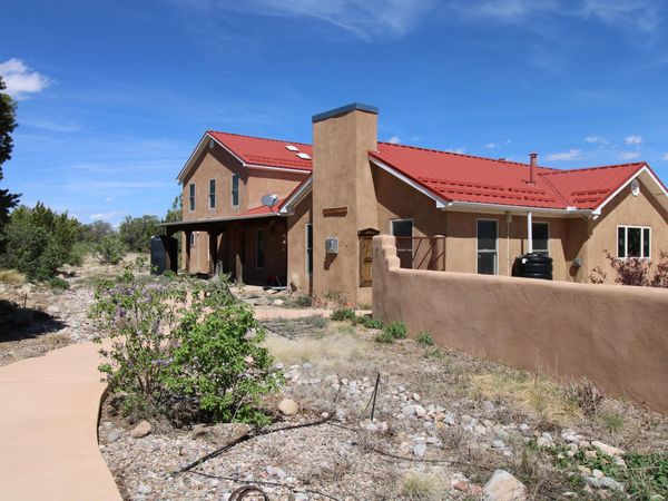39 Sandoval Road, Edgewood, NM 87015
