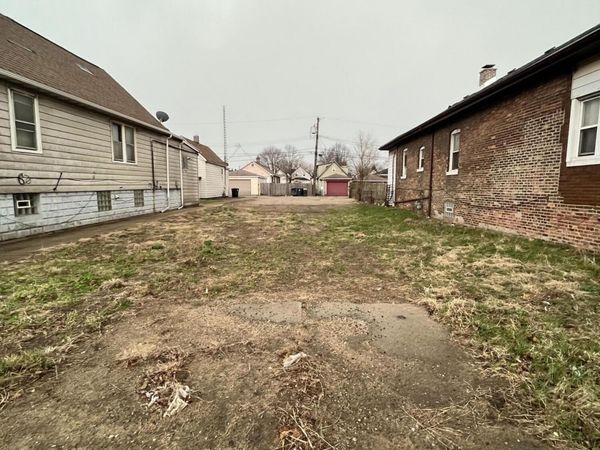 509 W Columbus Drive, East Chicago, IN 46312