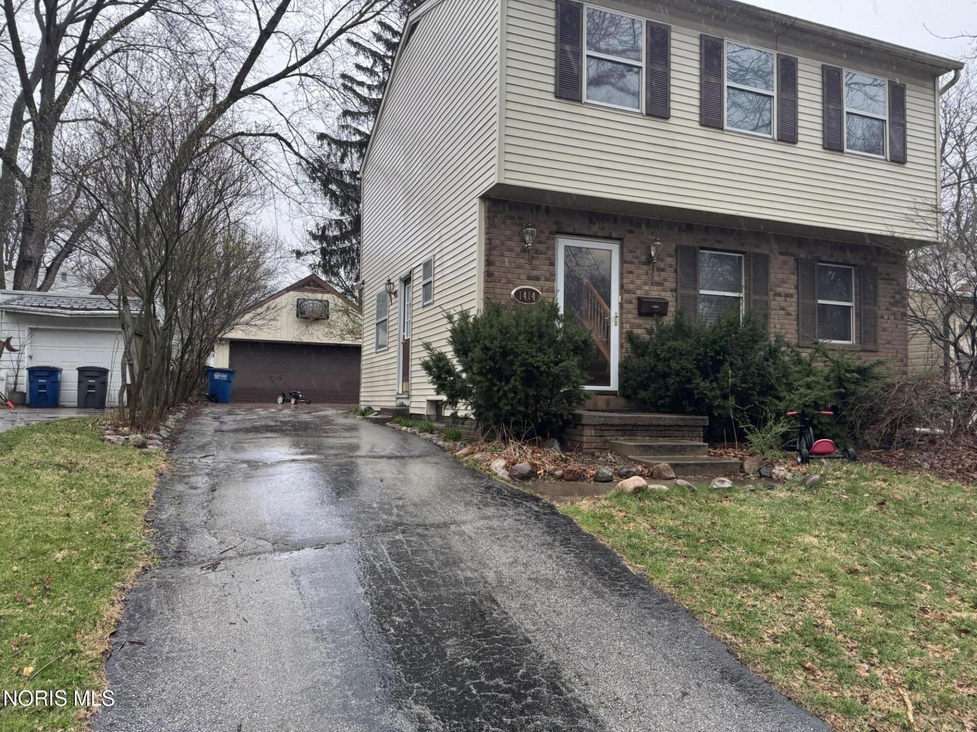 1414 Corbin Road , Toledo, OH 43612 Main Photo