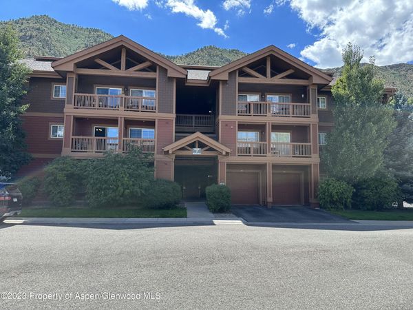 560 River View Drive, Unit 704, New Castle, CO 81647