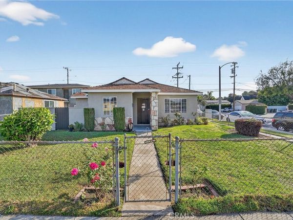 4049 Martin Luther King Jr, Lynwood, CA 90262