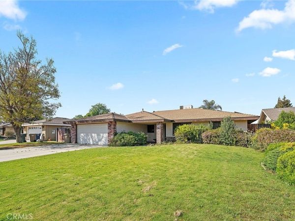 7800 Carol Sue Court, Bakersfield, CA 93308