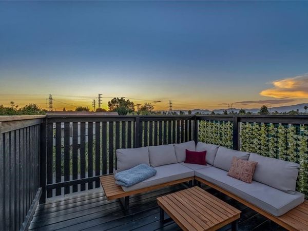 18645 Hatteras, Unit 230, Tarzana, CA 91356