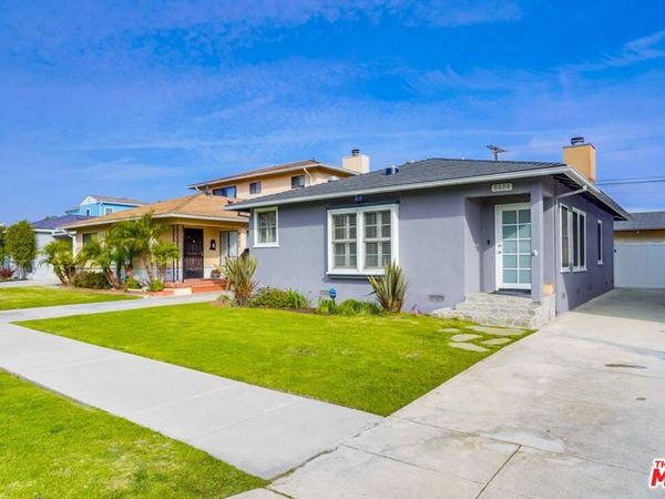 8404 Holy Cross Place, Los Angeles, CA 90045