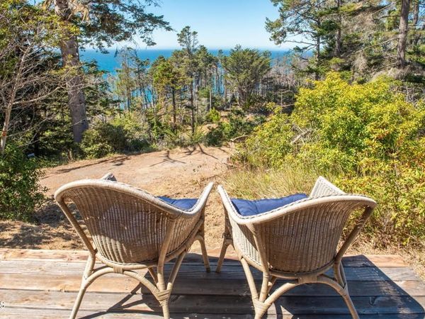 34601 CA-1, Gualala, CA 95445