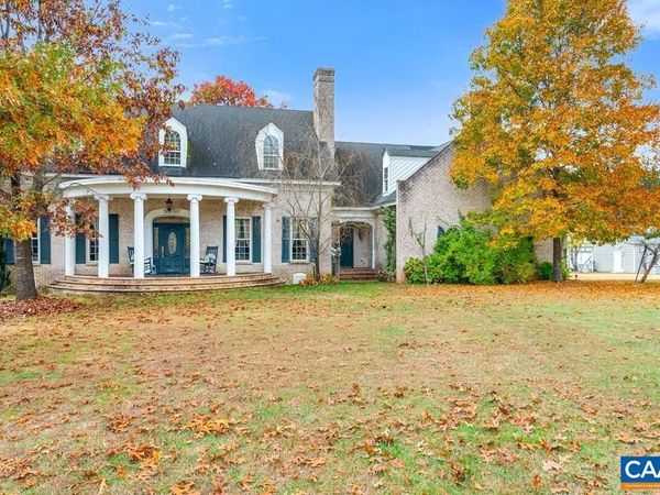 574 OLD KINGS RD, Drakes Branch, VA 23937