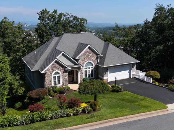 137 DIAMOND CT, Harrisonburg, VA 22801