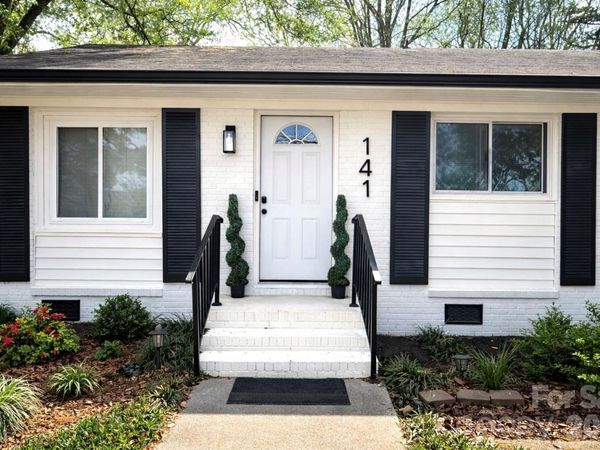 141 Short Hills Drive, Charlotte, NC 28217