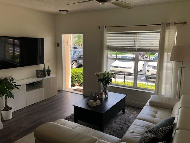 16665 Hemingway Drive, Weston, FL 33326 Photo