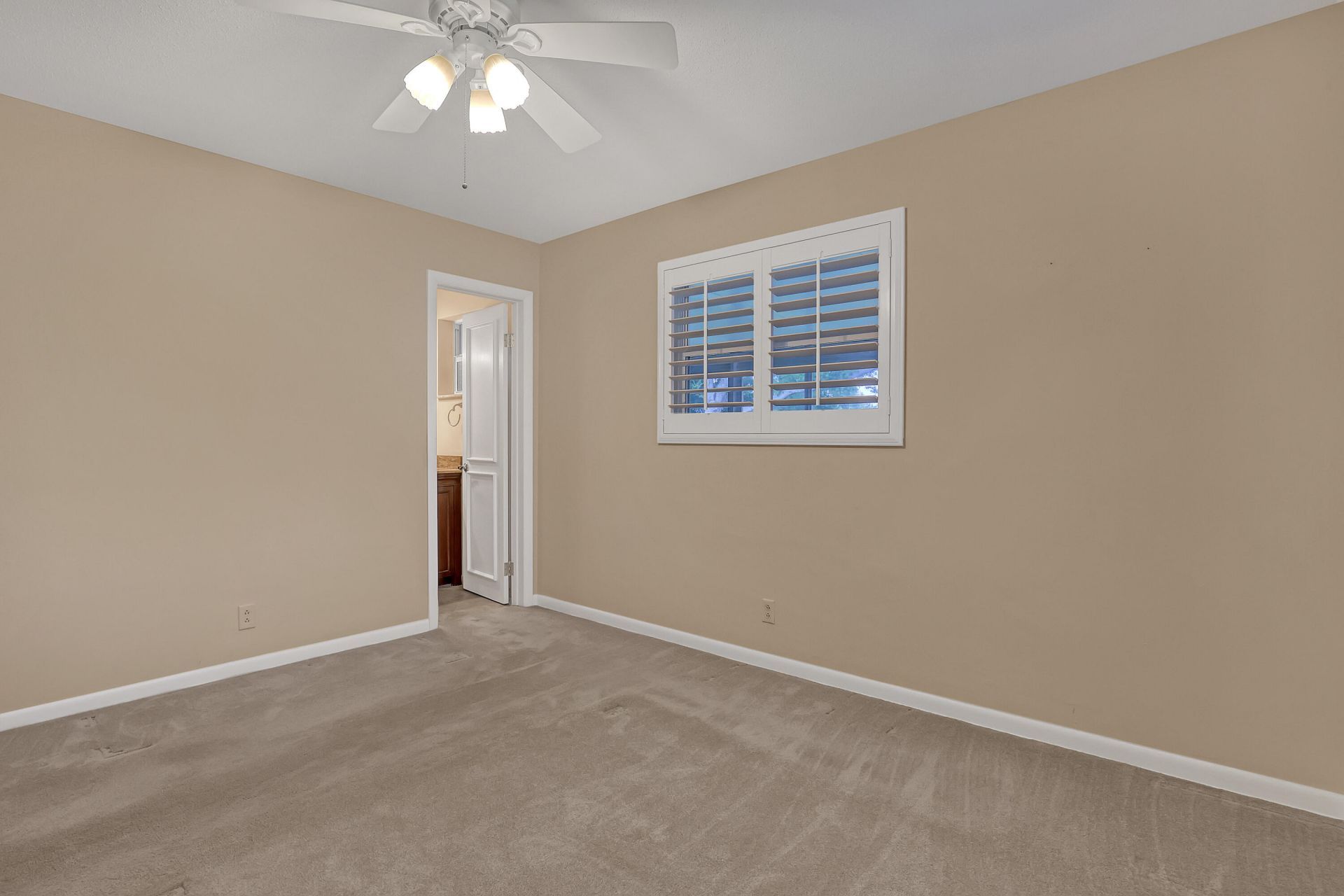 24 Pinetree Circle, Tequesta, FL 33469 Photo