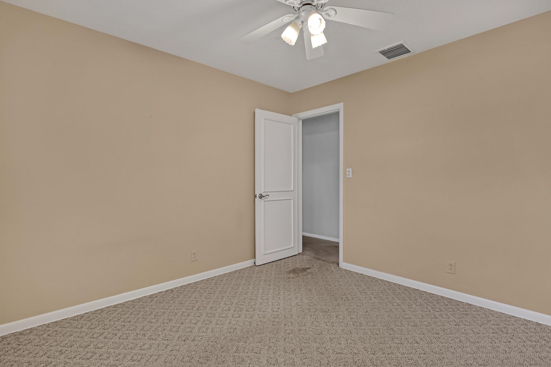 24 Pinetree Circle, Tequesta, FL 33469 Photo