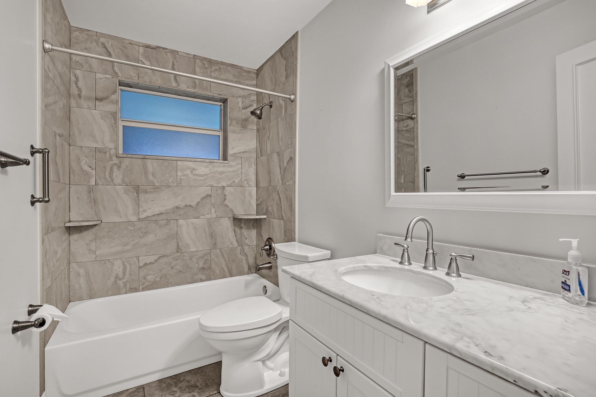 24 Pinetree Circle, Tequesta, FL 33469 Photo