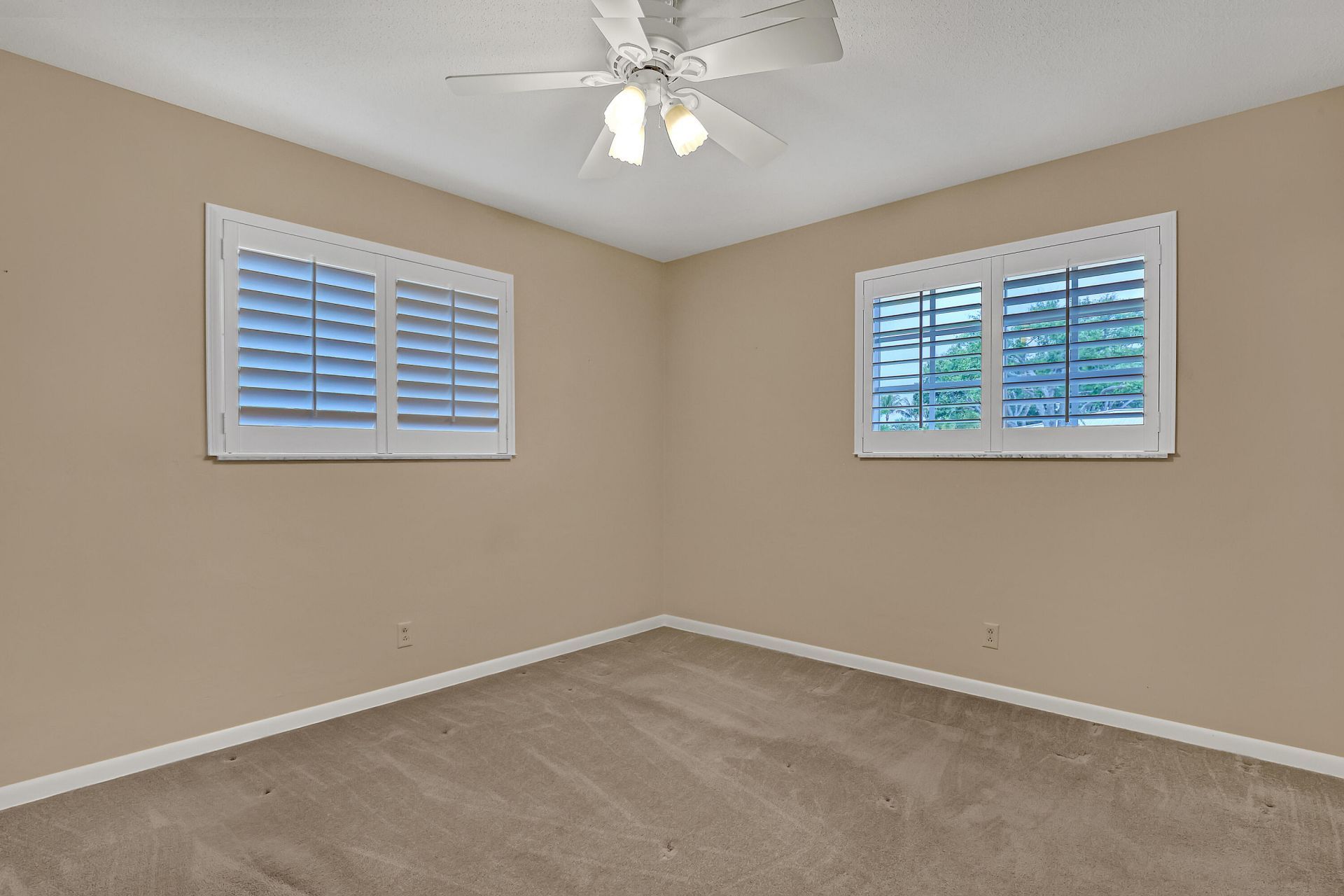 24 Pinetree Circle, Tequesta, FL 33469 Photo