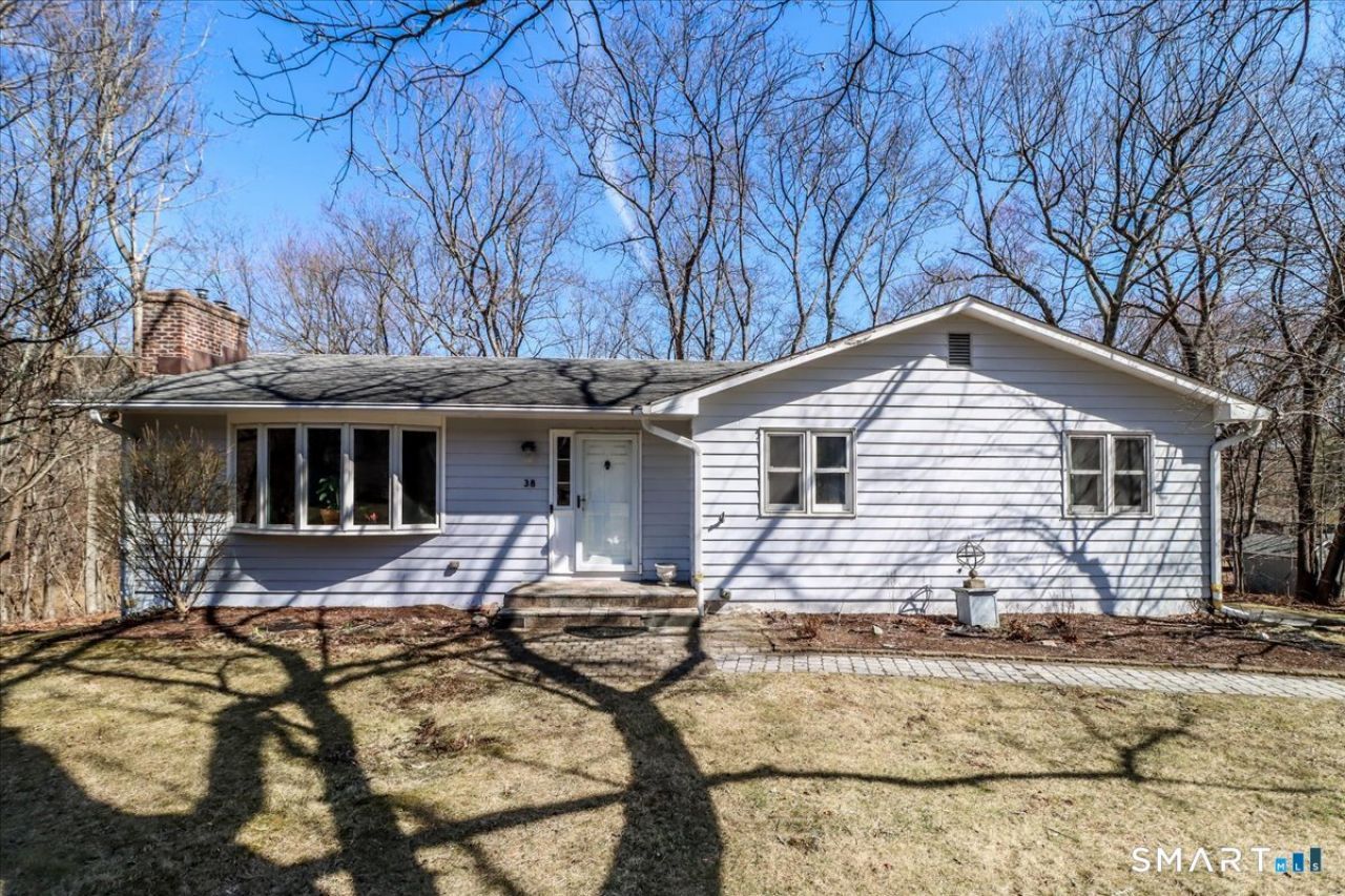 38 Aspetuck Pines, New Milford, CT 06776 Main Photo
