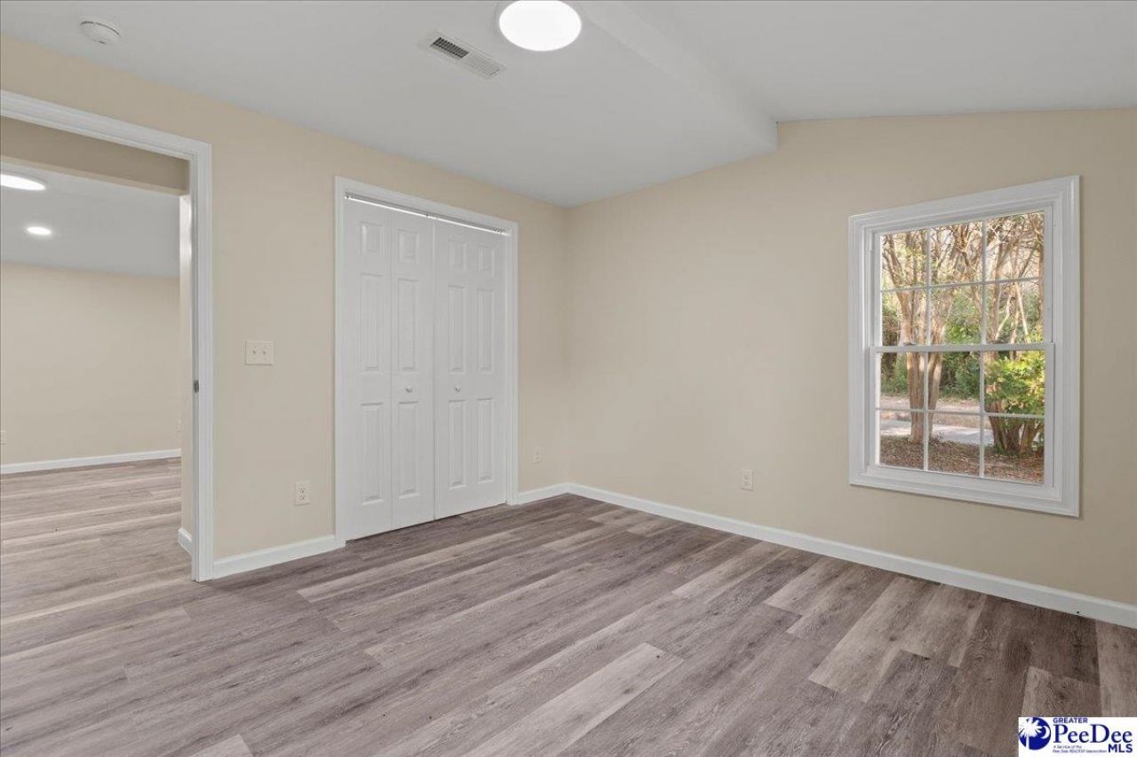 32 Roddy St Photo 10