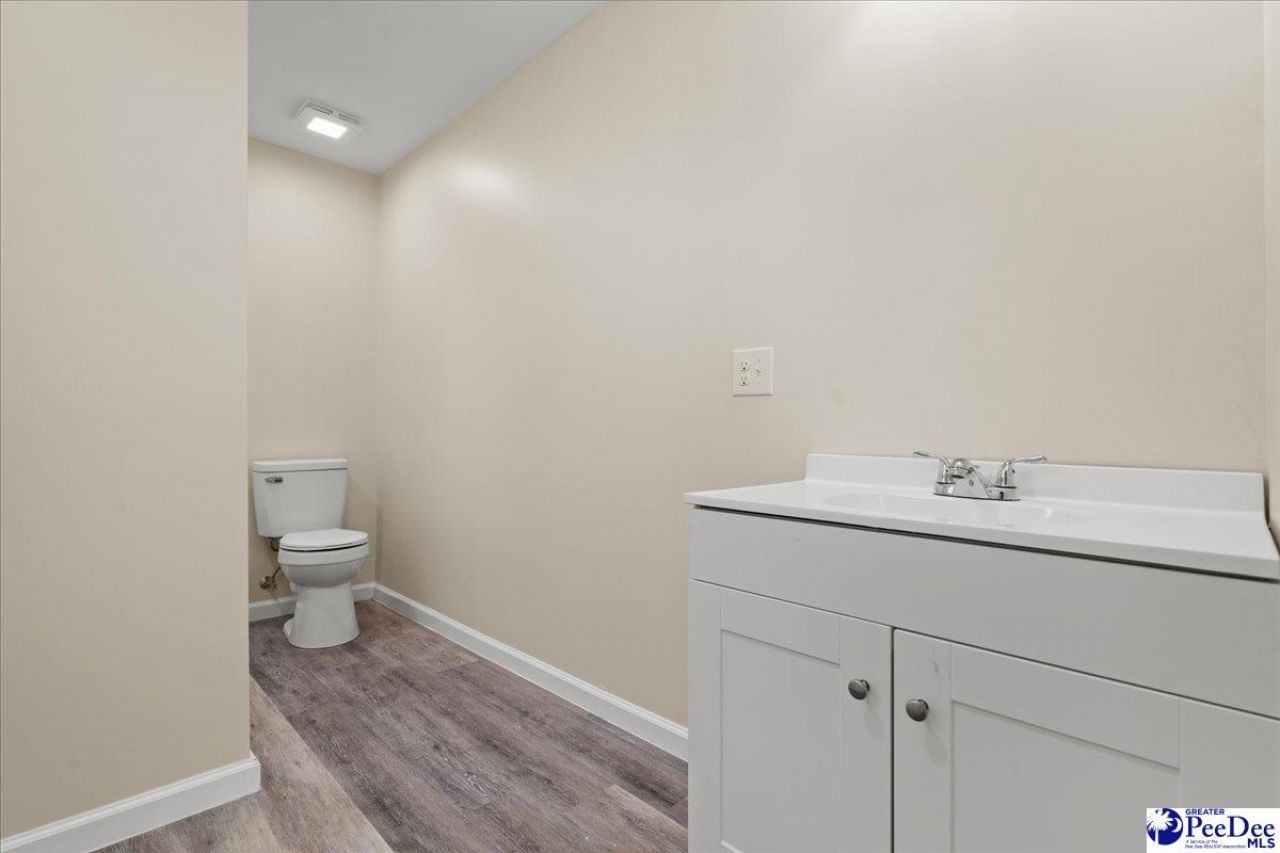 32 Roddy St Photo 18