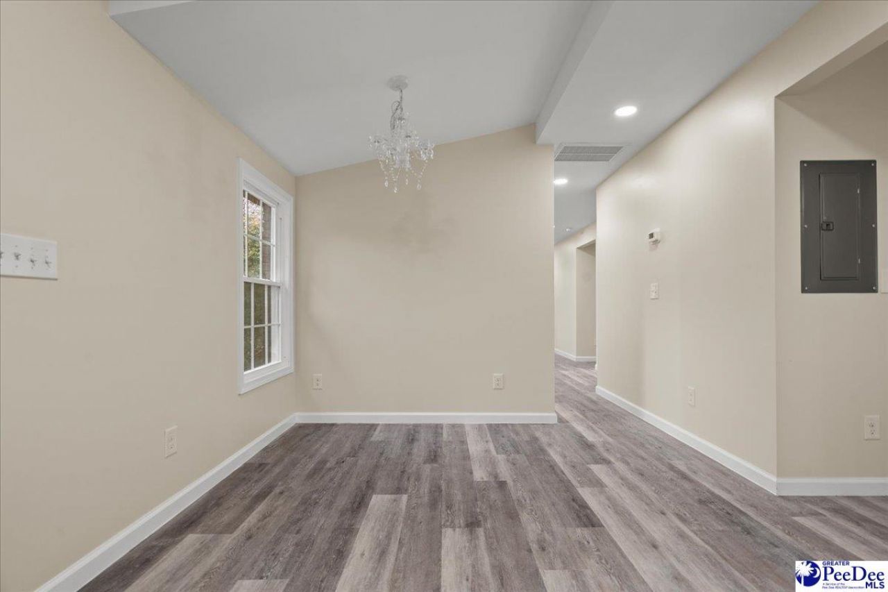 32 Roddy St Photo 23