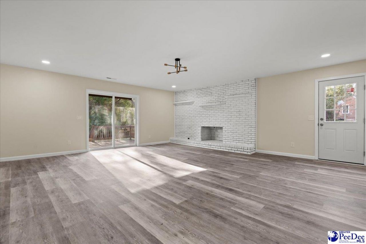 32 Roddy St Photo 28