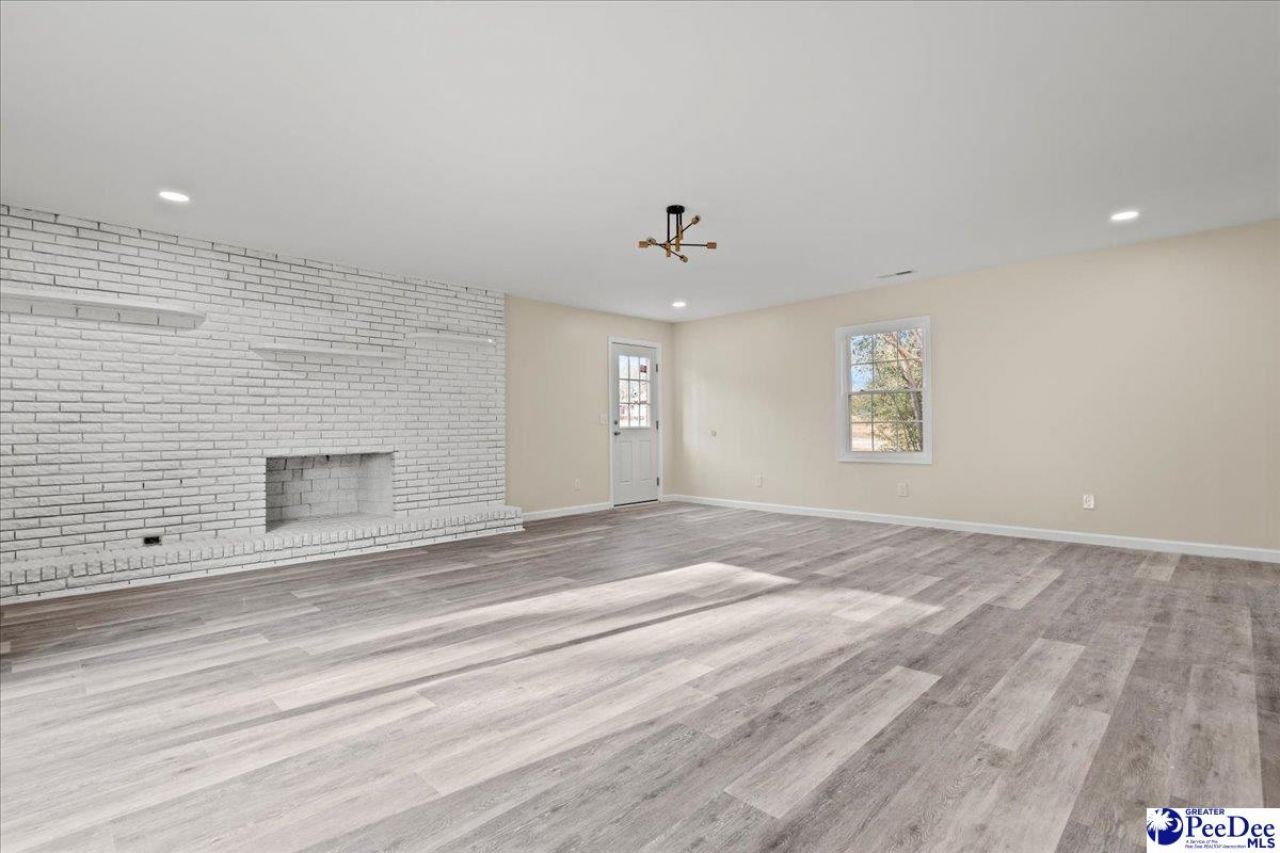 32 Roddy St Photo 29