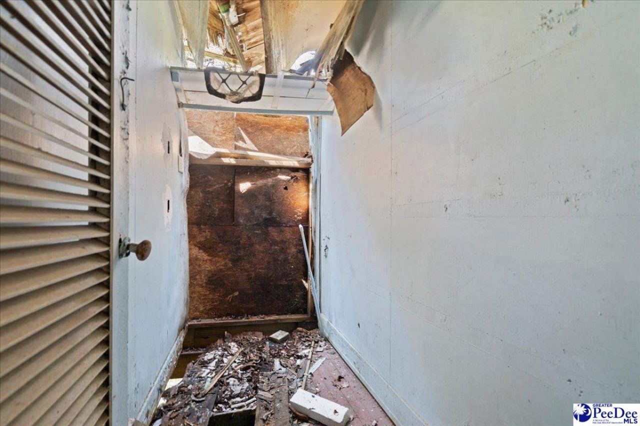 307 Madison Ave Photo 9