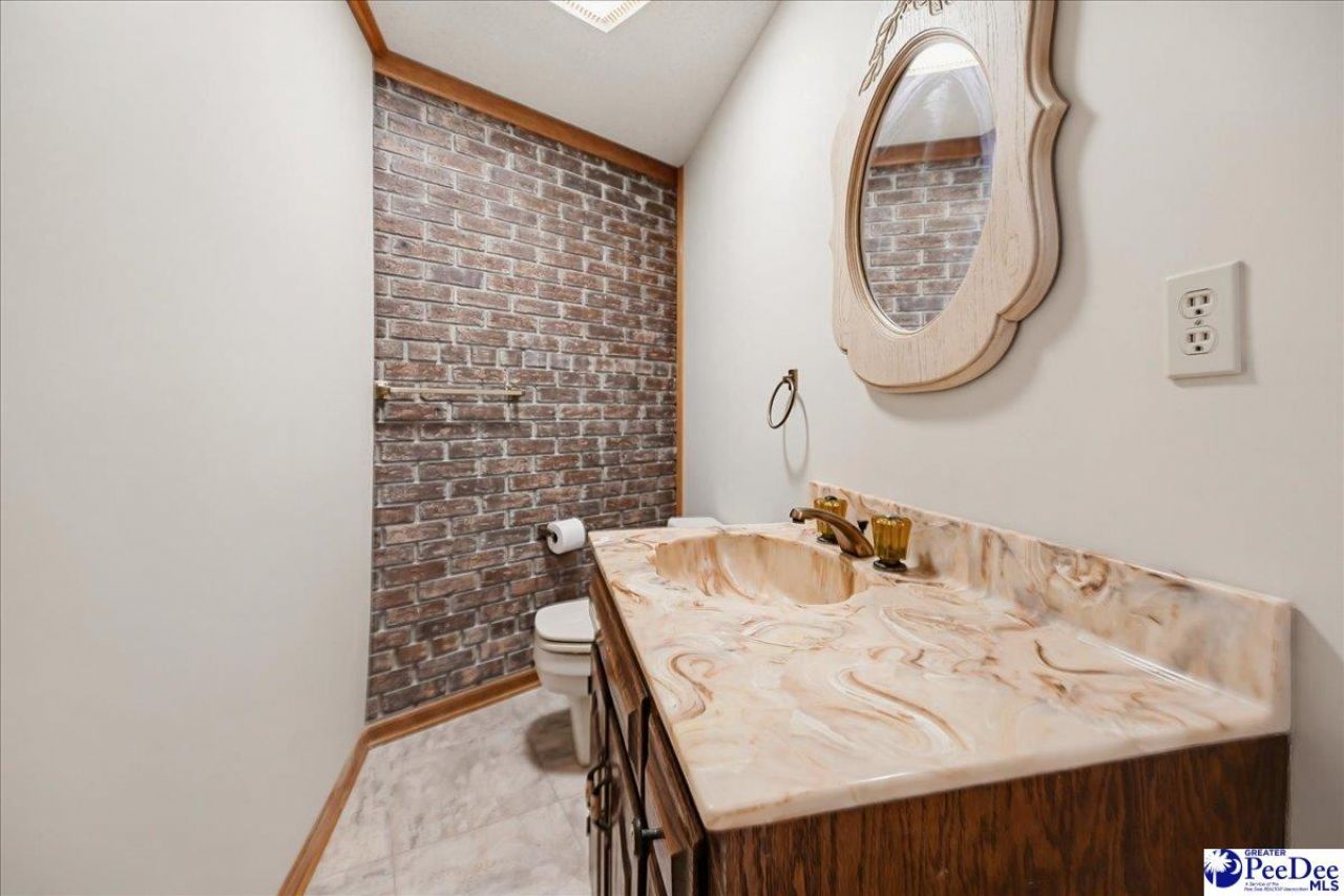 25560 Hwy 151 Photo 24