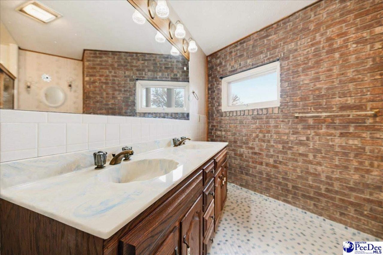 25560 Hwy 151 Photo 34