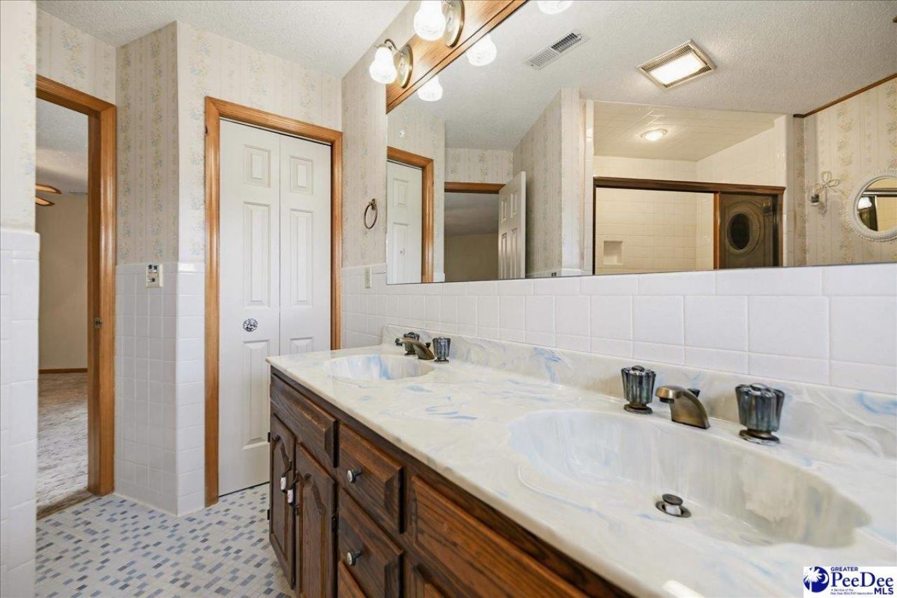 25560 Hwy 151 Photo 36