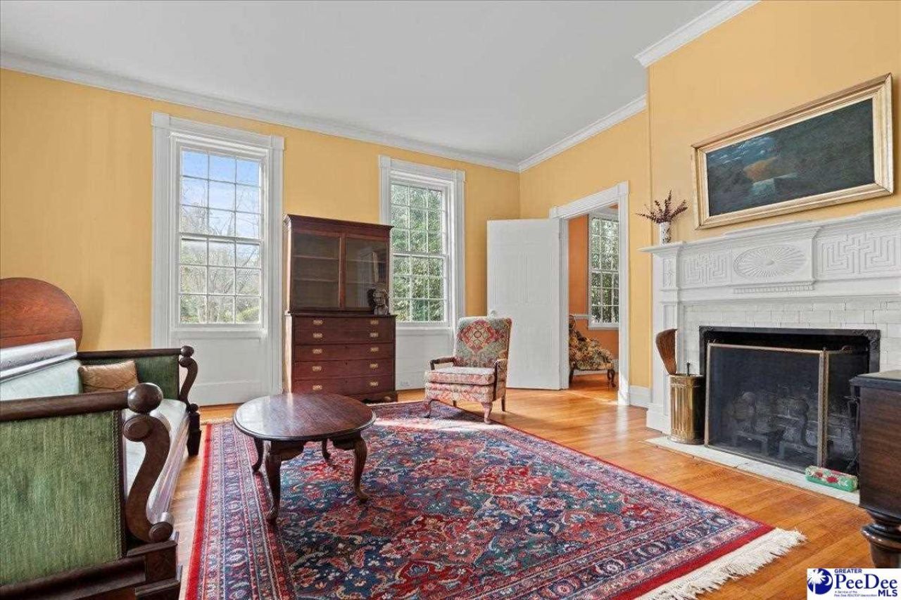 310 Kershaw St Photo 10