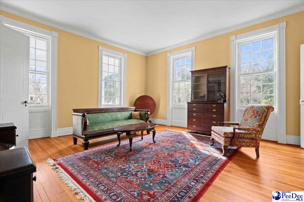 310 Kershaw St Photo 11