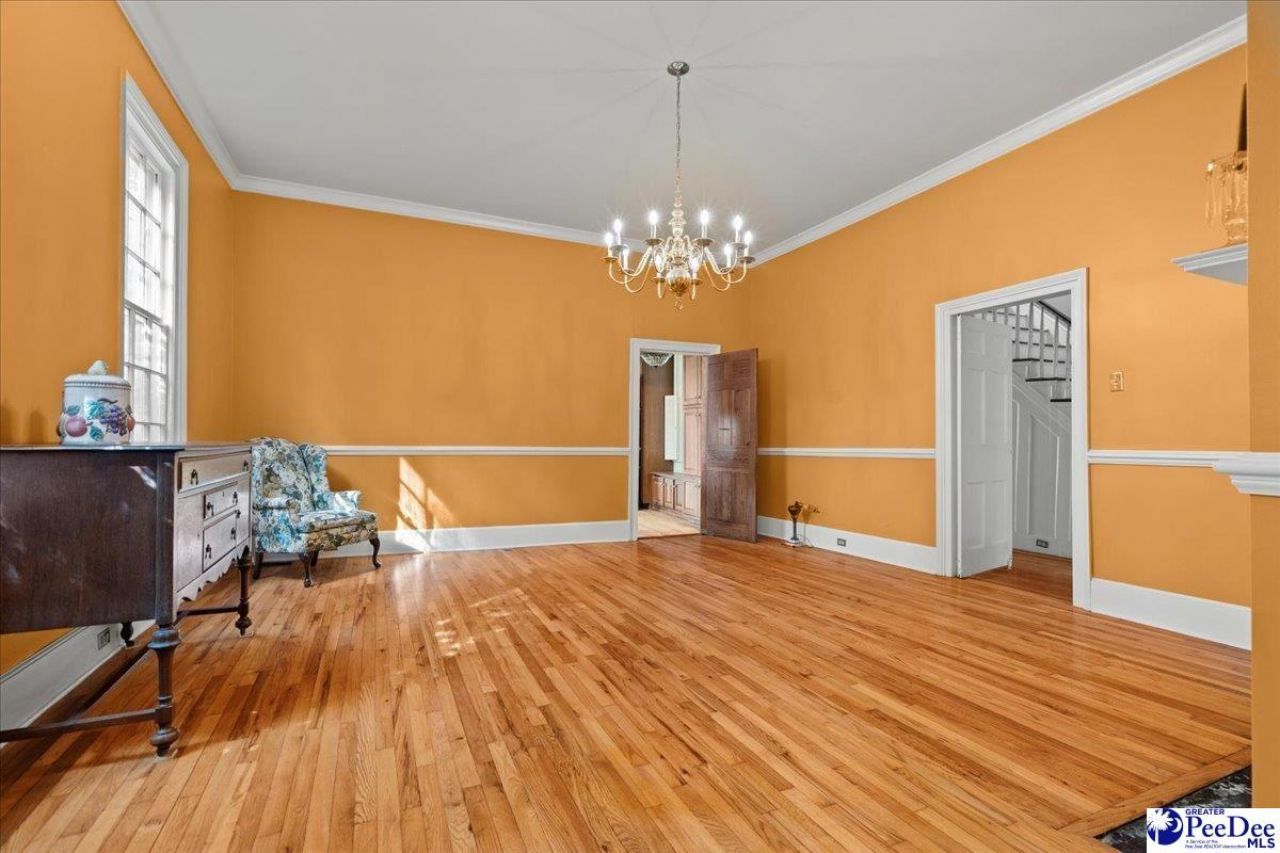 310 Kershaw St Photo 13