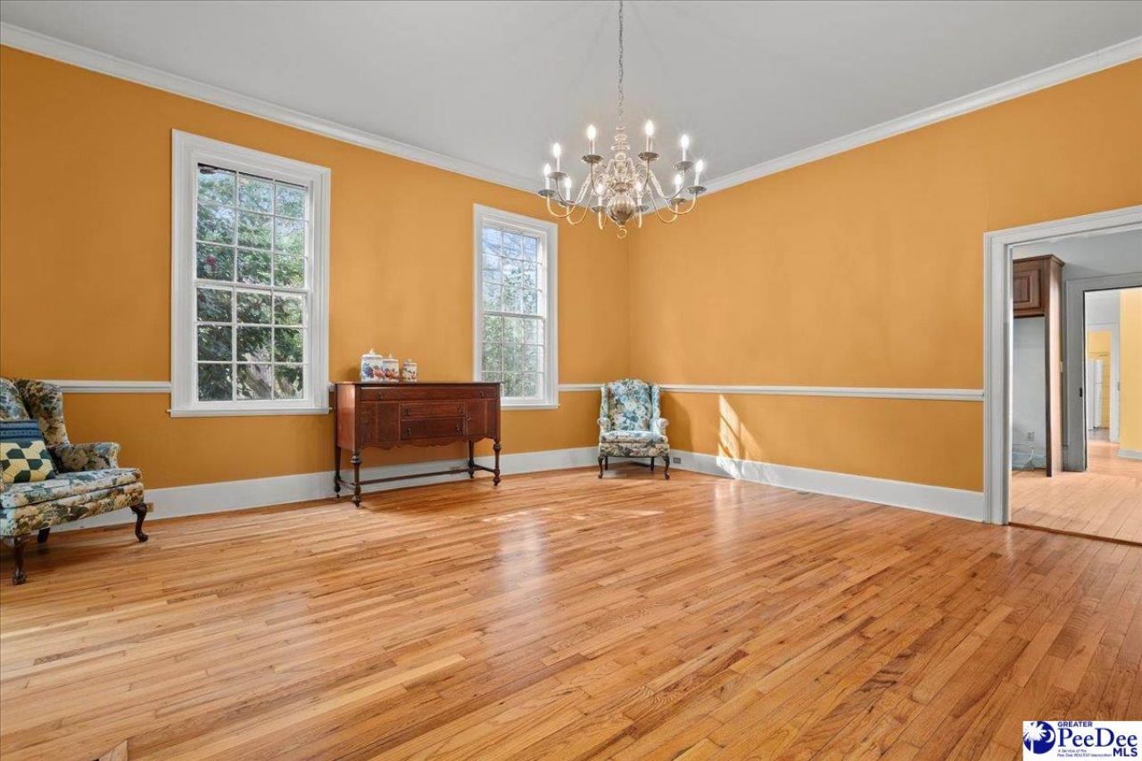 310 Kershaw St Photo 14