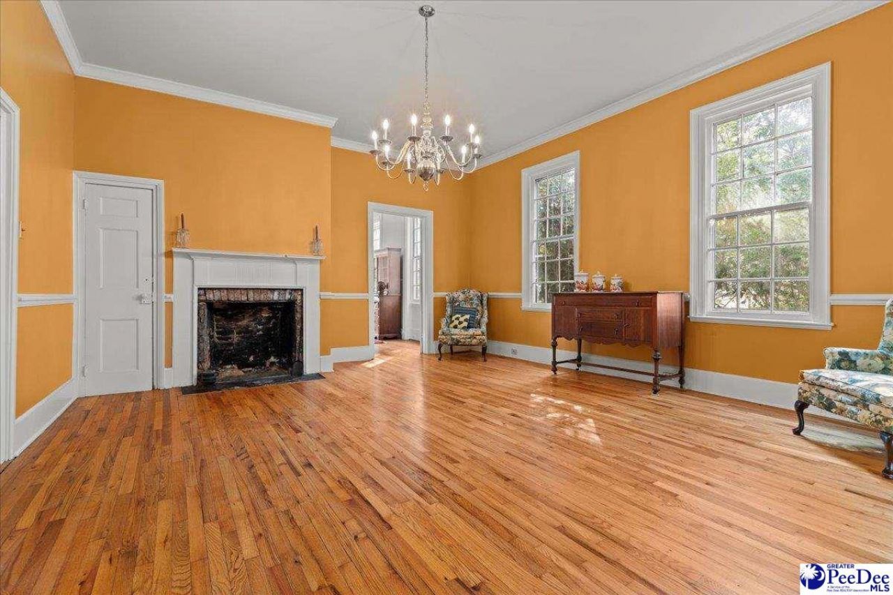 310 Kershaw St Photo 15