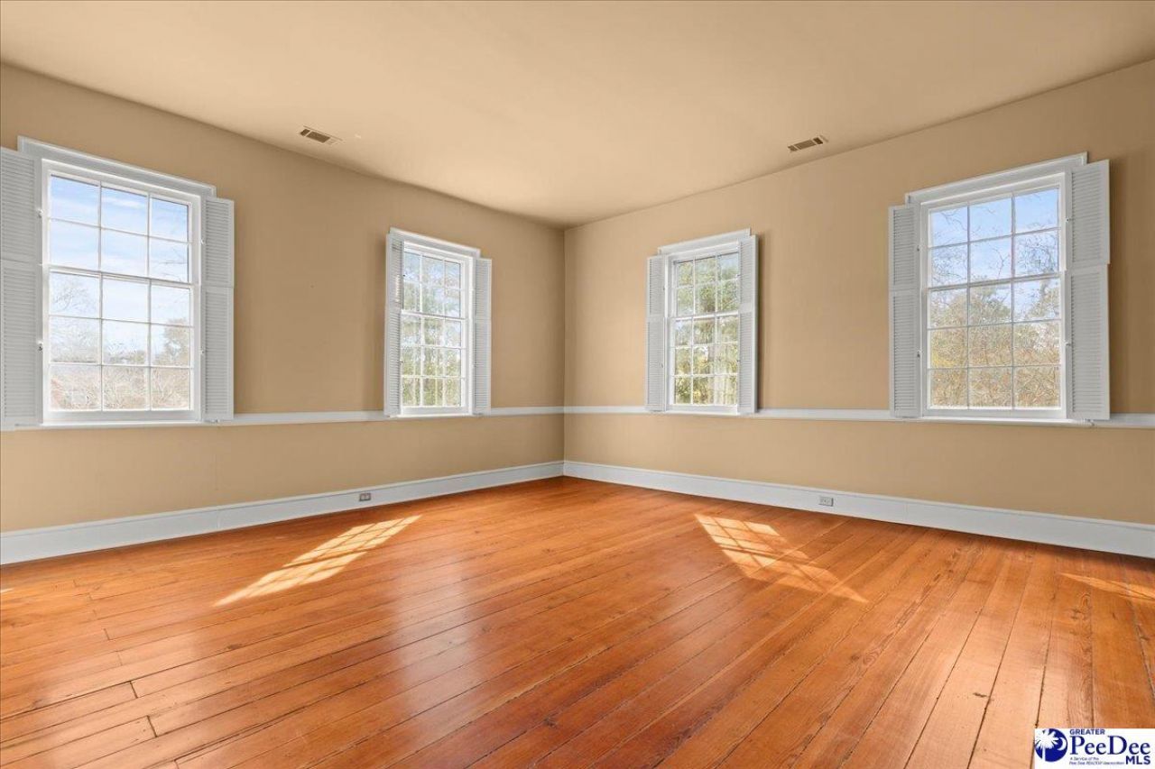 310 Kershaw St Photo 38