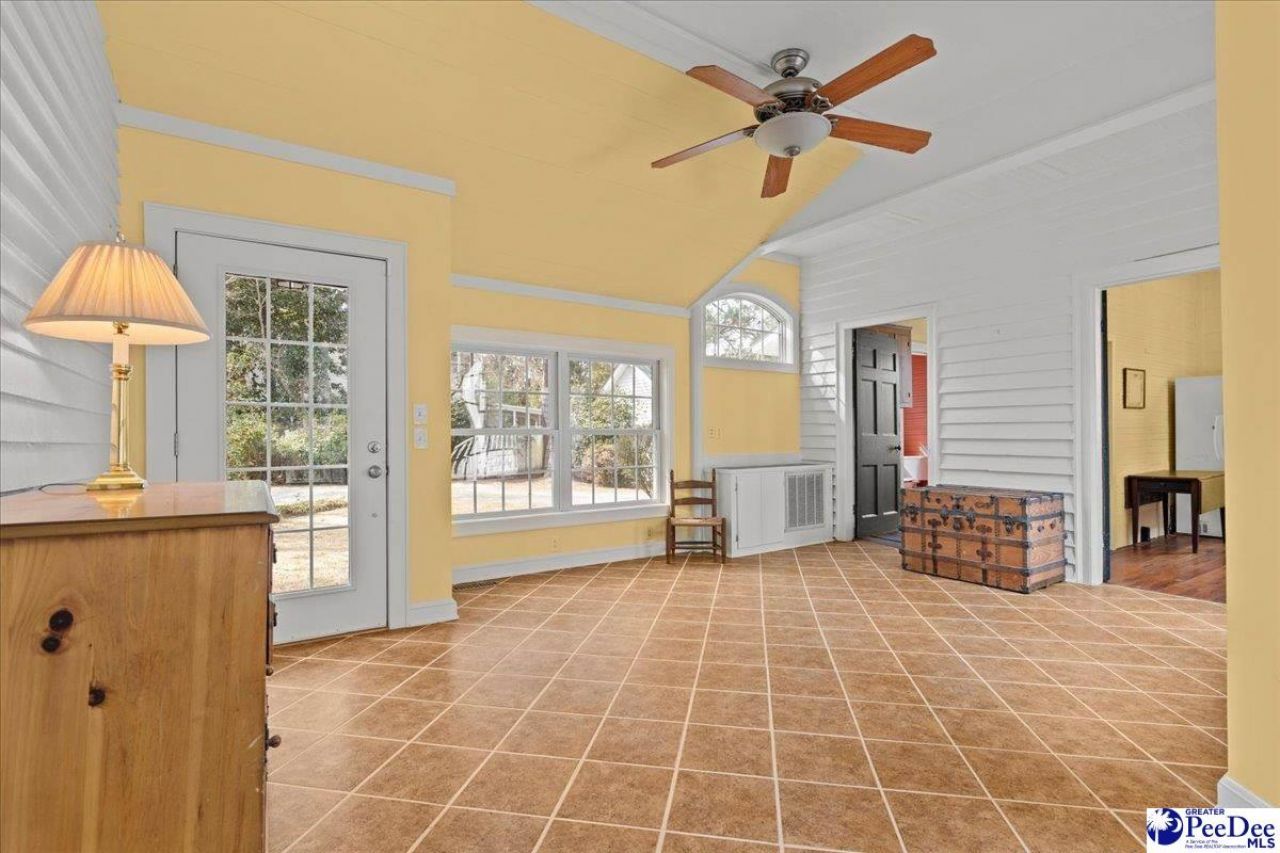 310 Kershaw St Photo 42