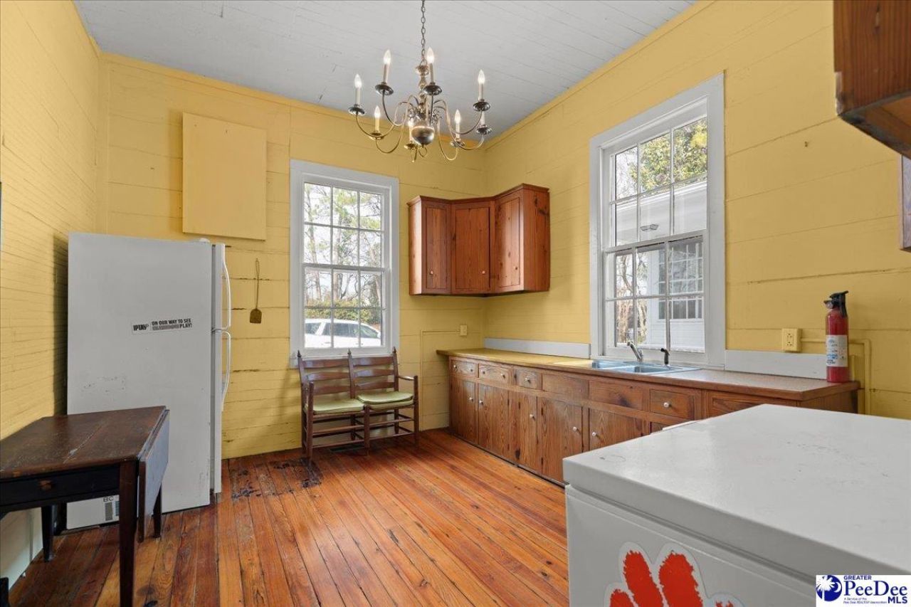 310 Kershaw St Photo 44