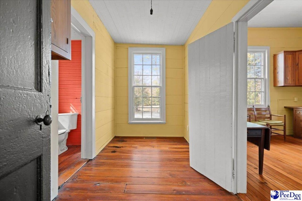 310 Kershaw St Photo 46