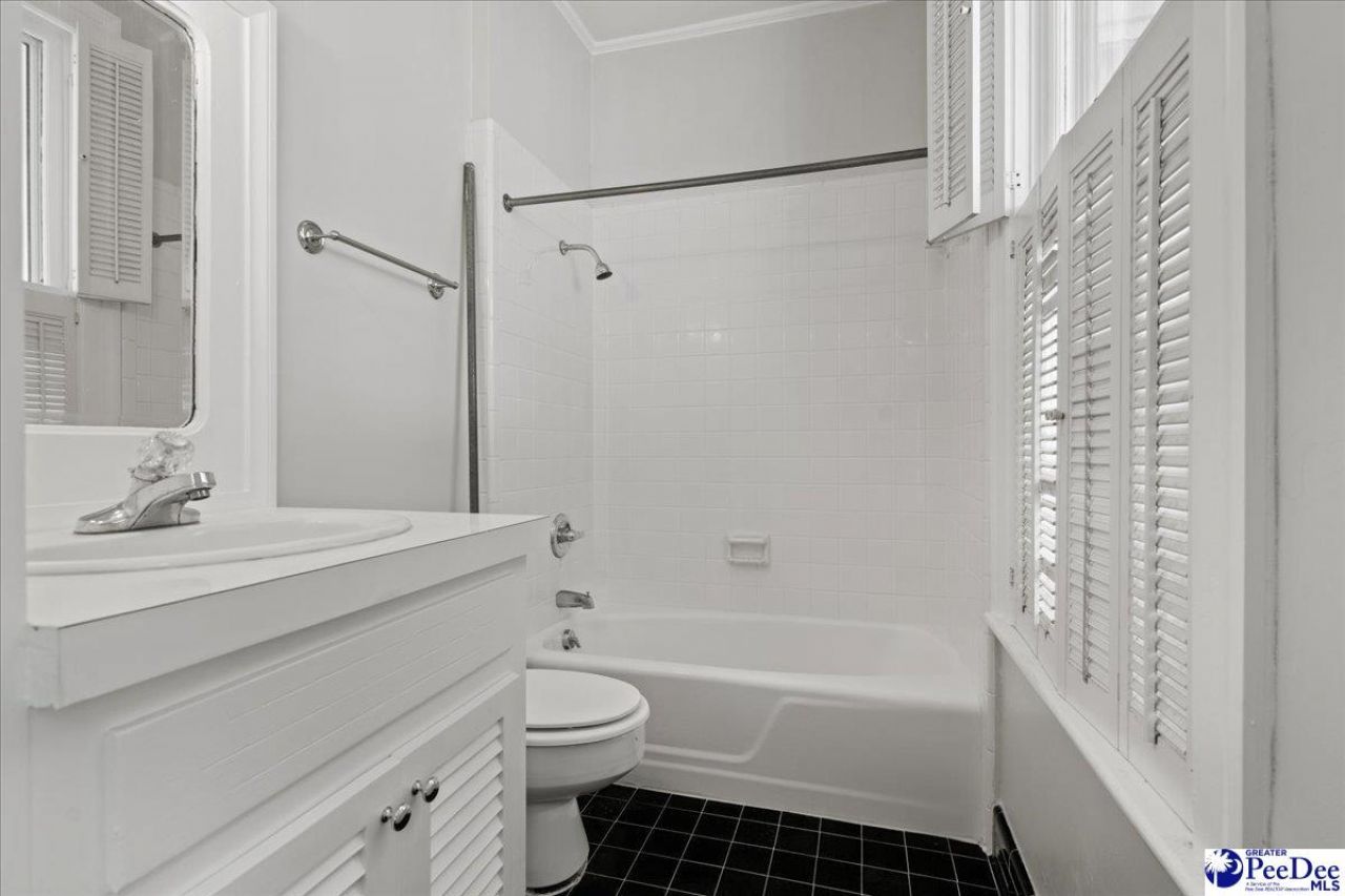 310 Kershaw St Photo 57