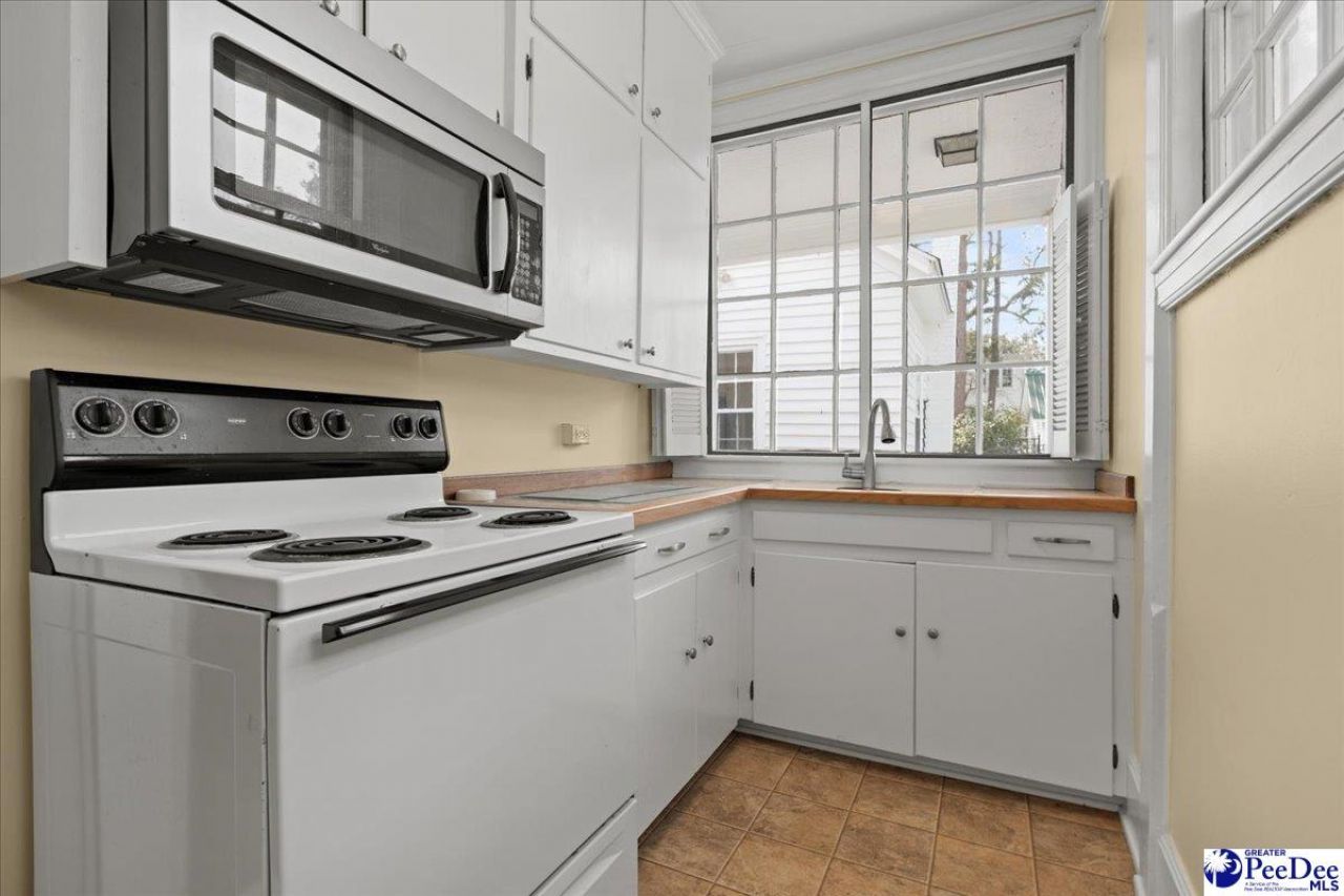 310 Kershaw St Photo 59