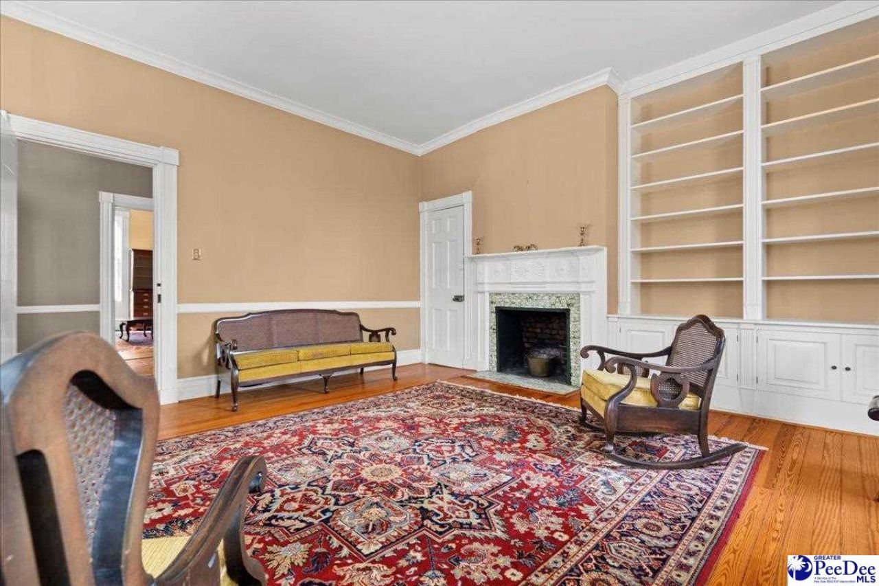 310 Kershaw St Photo 9