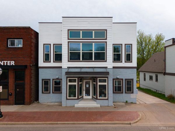 519 W Washington Street, Marquette, MI 49855