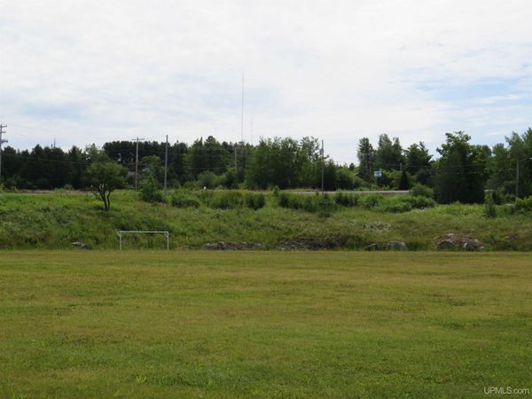 47663 Main Street, Portage Twp, MI 49931