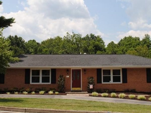 1905 McVitty RD , Salem, VA 24153