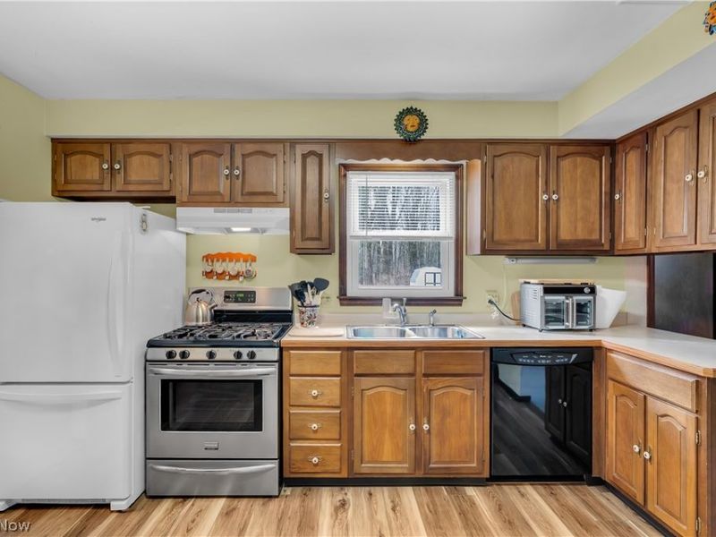 2684 Lydia Drive SW, Warren, OH 44481 Photo 12